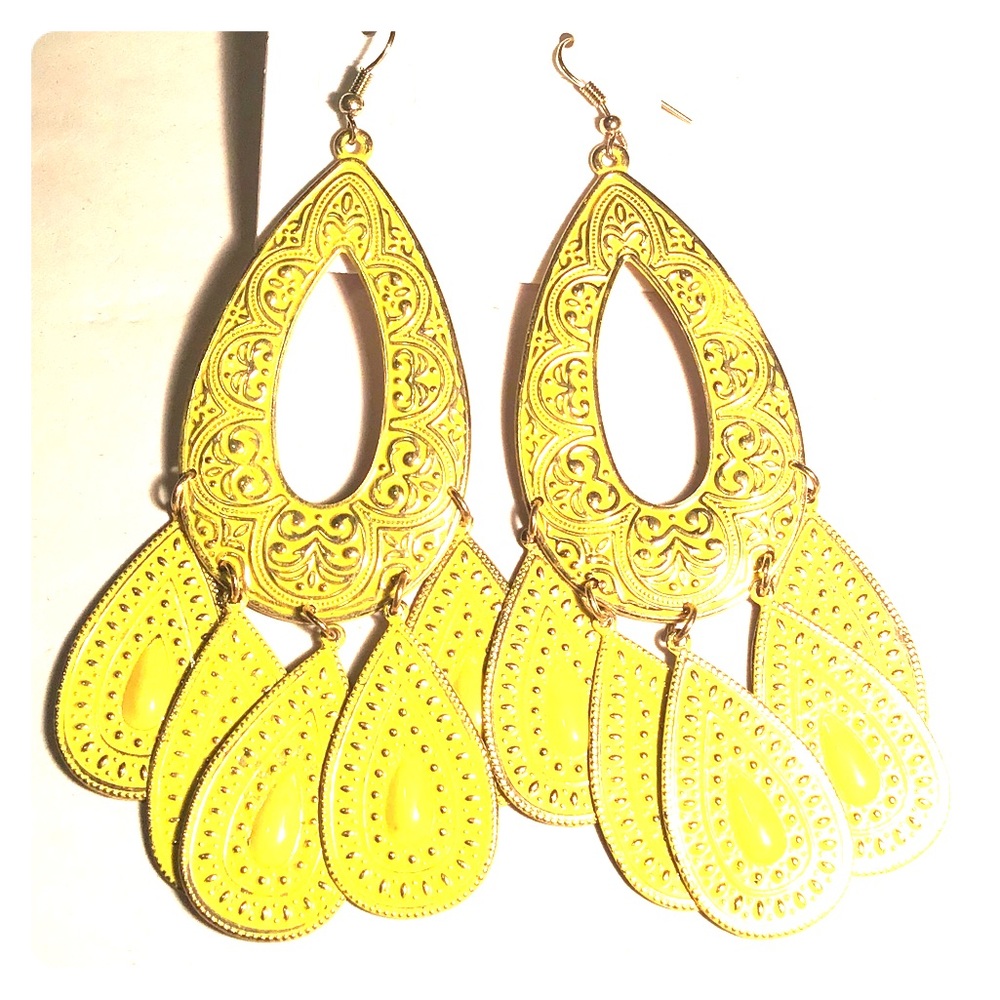 Super stylish earrings